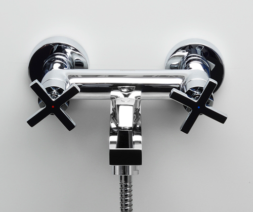 Смеситель для ванны или душа Wasserkraft Weser 7801 настенный 
без термостата хром