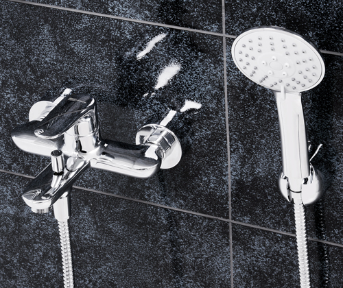 Смеситель для ванны или душа Wasserkraft Vils 5601 настенный 
без термостата хром