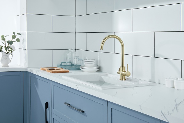 Смеситель для кухни Paulmark Essen Es213211-BR с подключением к фильтру бронза