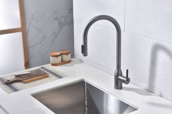 Смеситель для кухни Paulmark Universal Un213880-GM с подключением к фильтру вороненая сталь