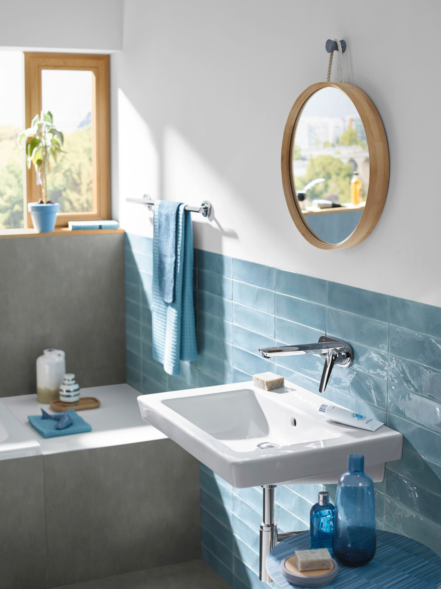Смеситель для умывальника однорычажный Hansgrohe Novus 71127000 встраиваемый в стену хром без донного клапана