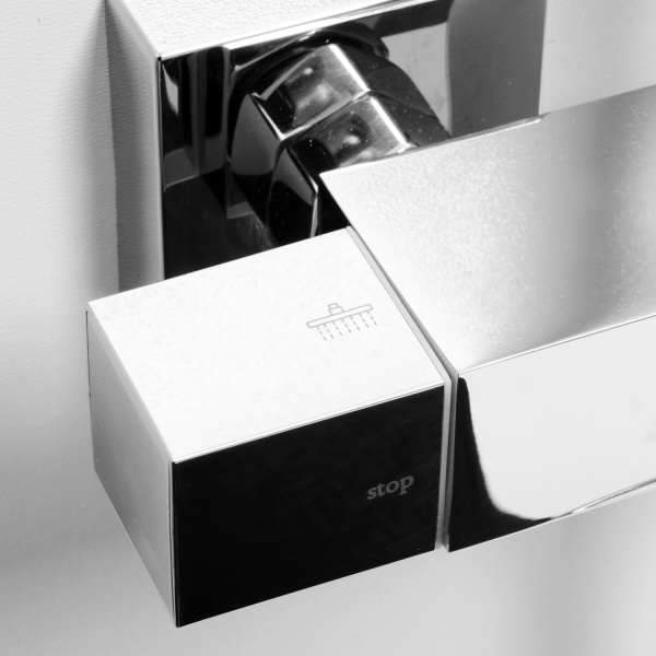 Душевая система со смесителем Wasserkraft  A15502 монтаж настенная с термостатом хром