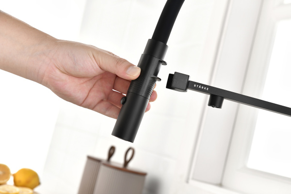 Смеситель для кухни Paulmark Gravity Gr213888-AN с подключением к фильтру антрацит