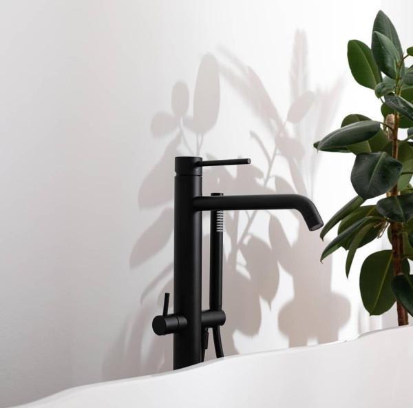 Смеситель  Paffoni Light LIG032NO напольный 
без термостата 