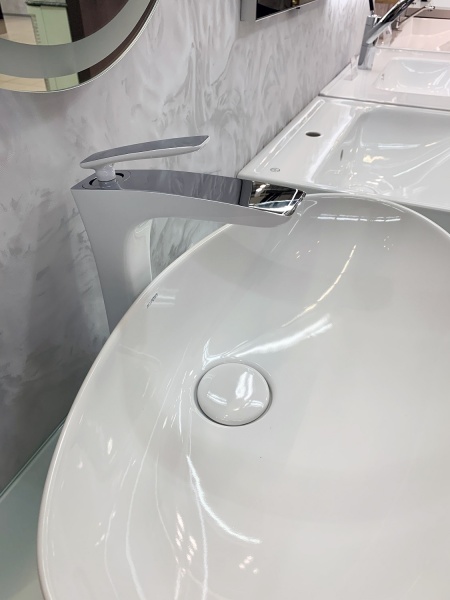 Смеситель для раковины Timo Helmi 4011/00-16F белый/хром