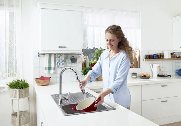 Смеситель для кухни VitrA Masterline A42145EXP без подключения к фильтру хром