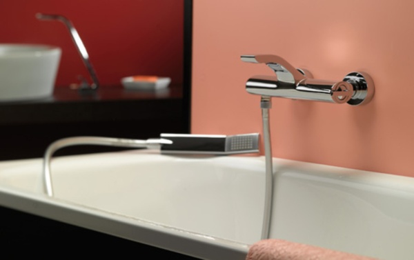 Смеситель для ванны или душа Webert Wolo WO850101015 Chrome настенный 
без термостата хром