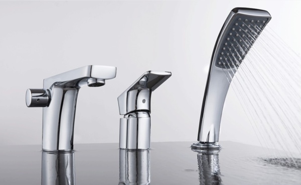 Смеситель для ванны D&K Berlin DA1434901 на борт ванны 
без термостата хром