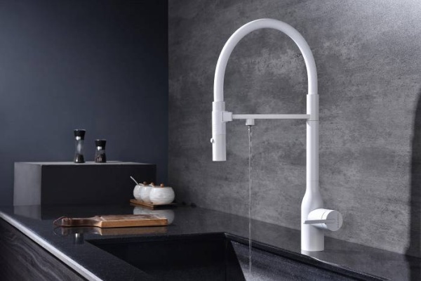 Смеситель для кухни Paulmark MAGNETO ONE Ma213188-WH с подключением к фильтру белый матовый