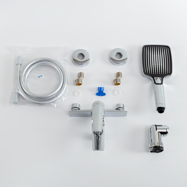 Смеситель для ванны или душа Cezares Liner LINER-VD-01 настенный 
без термостата хром