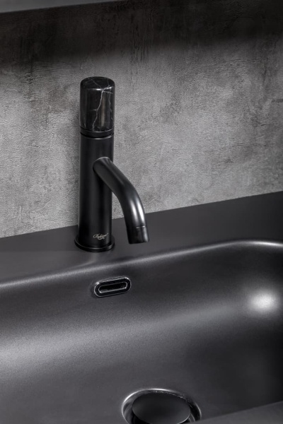 Смеситель для раковины Boheme Stick 121-B-MR 