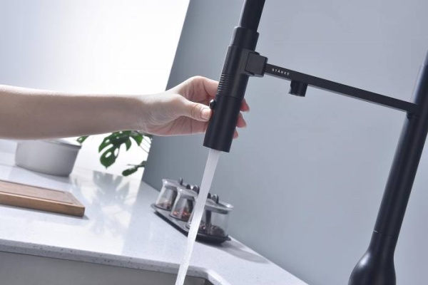 Смеситель для кухни Paulmark MAGNETO ONE Ma213188-AN с подключением к фильтру антрацит