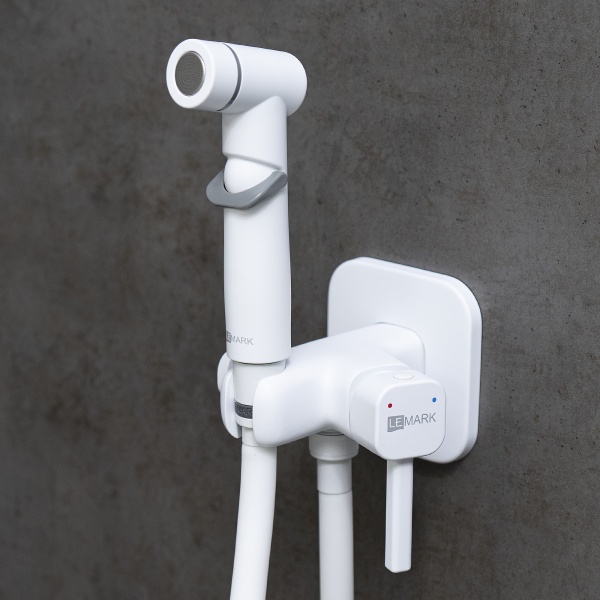 Гигиенический душ Lemark Solo LM7165MW встраиваемый в стену белый матовый