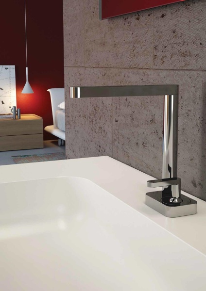 Смеситель для раковины Webert Living LV830102015 хром