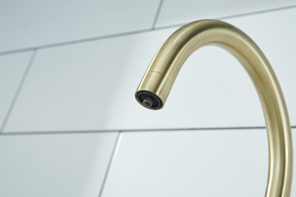 Смеситель для кухни Paulmark Essen Es213211-BR с подключением к фильтру бронза