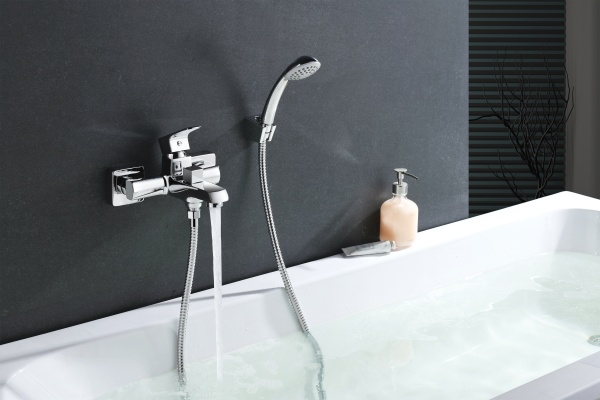 Смеситель  Lemark Plus Factor LM1612C  
 