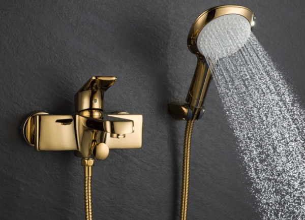 Смеситель для ванны или душа D&K Berlin DA1433203 настенный 
без термостата золото