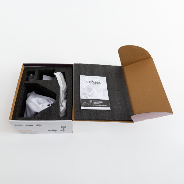 Смеситель для ванны или душа Cezares Liner LINER-VD-GM настенный 
без термостата оружейная сталь