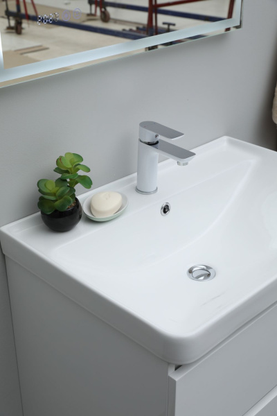 Раковина мебельная квадратная  Aquanet Ирис 00301804 керамика цвет белый