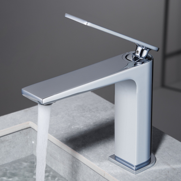 Смеситель для раковины Black&White Universe UK9901C хром