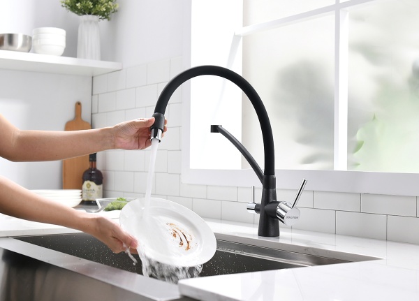 Смеситель для кухни Paulmark Siegen Si213111-418 с подключением к фильтру чёрный металлик