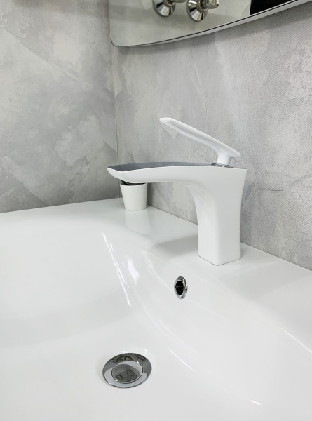 Смеситель для раковины Timo Helmi 4061/00-16F белый/хром