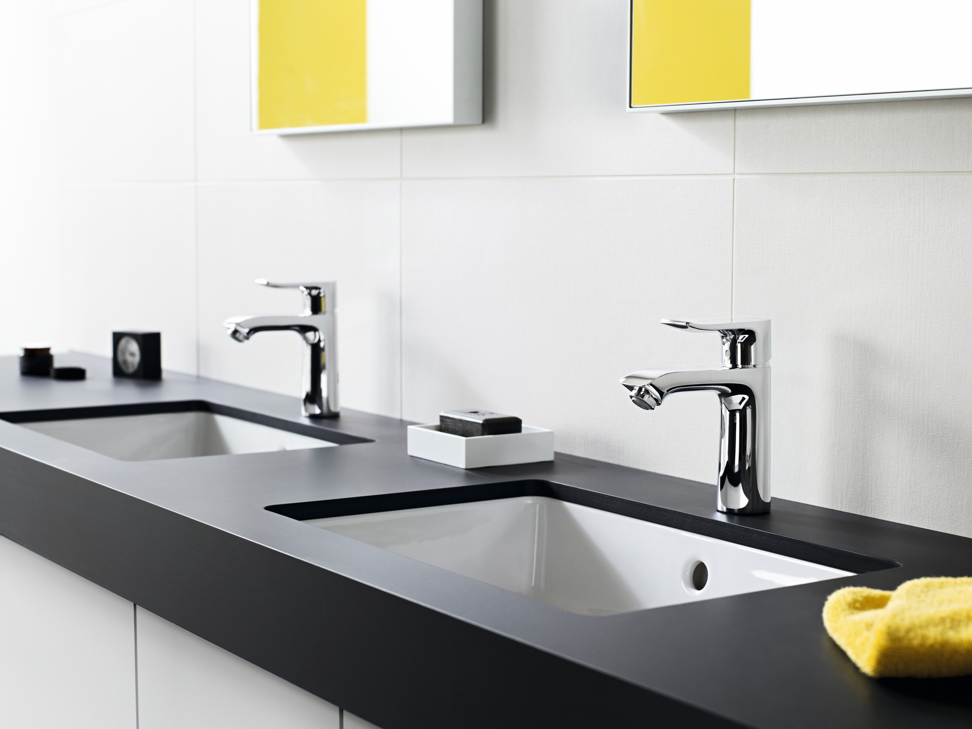 Смеситель для раковины Hansgrohe Metris 31080000 хром