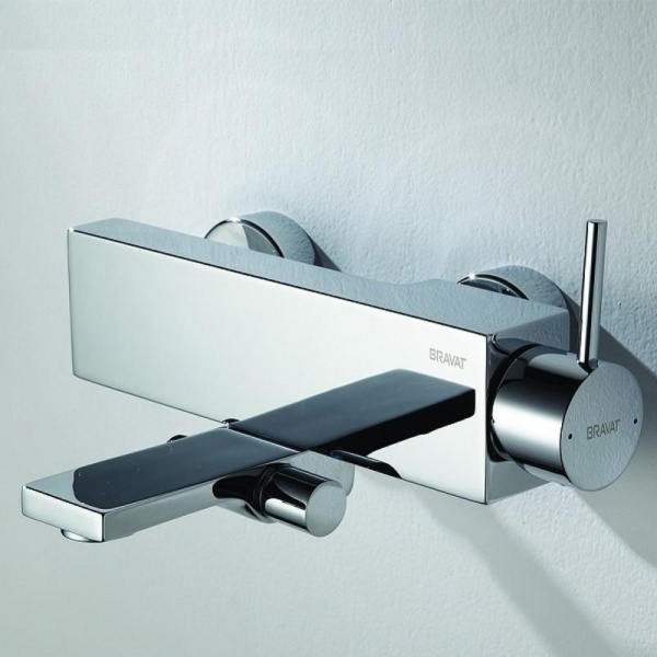 Смеситель для ванны или душа Bravat Arc F66061C-01A-ENG настенный 
без термостата хром