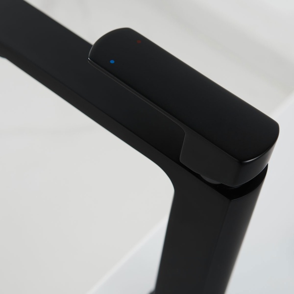 Смеситель для раковины Vincea Next VBF-1N1MB черный