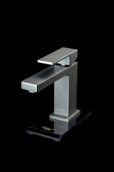 Смеситель для раковины Boheme Qubic 471-GM графит
