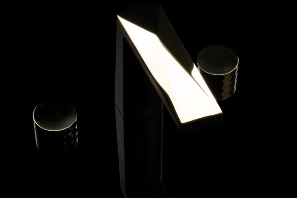 Смеситель для раковины Boheme Venturo 150-BG-DIAMOND черный/золото