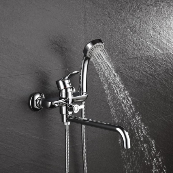 Смеситель для ванны или душа D&K Venice DA1033301 настенный 
без термостата хром