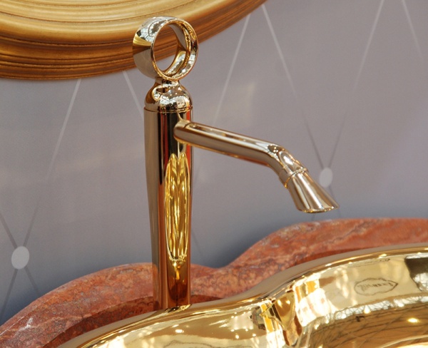 Смеситель для раковины Webert Opera OA830402010 золото