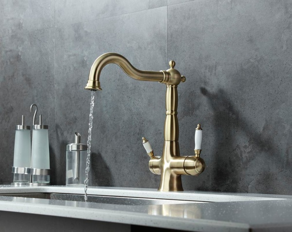 Смеситель для кухни Lemark Villa LM4858B с подключением к фильтру бронза