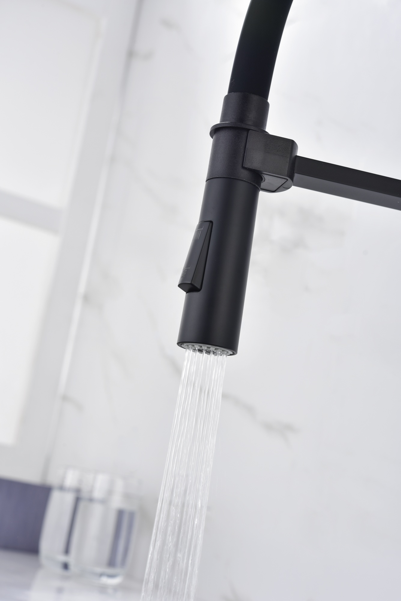 Смеситель для кухни Paulmark Halt Ha214021-401 без подключения к фильтру антрацит