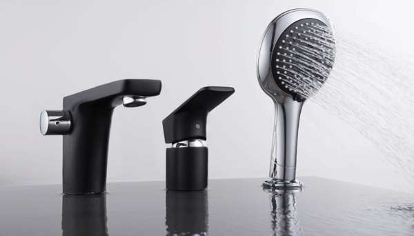 Смеситель для ванны D&K Berlin DA1434915 на борт ванны 
без термостата черный