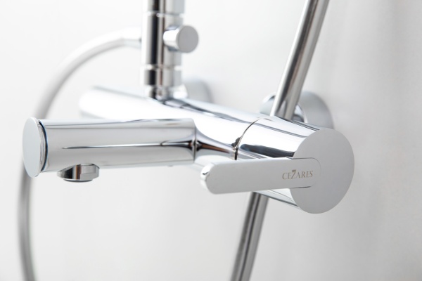 Душевая система со смесителем Cezares Leaf LEAF-CVDA-30-01 монтаж настенная без термостата хром