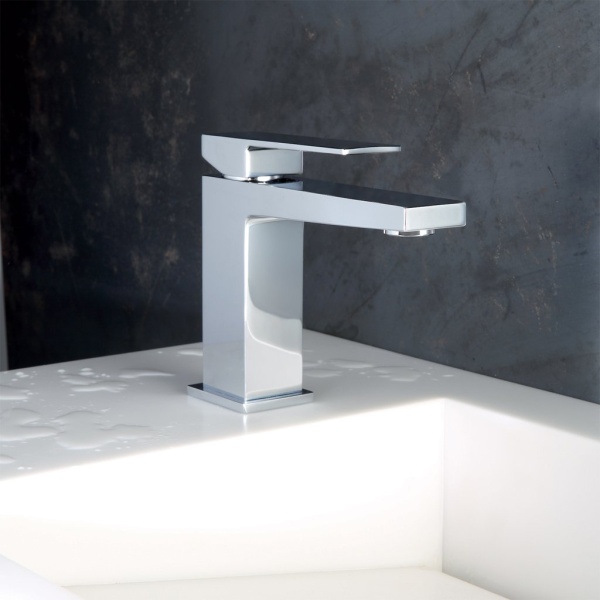 Смеситель для раковины Webert Pegaso PE830102015SSE хром