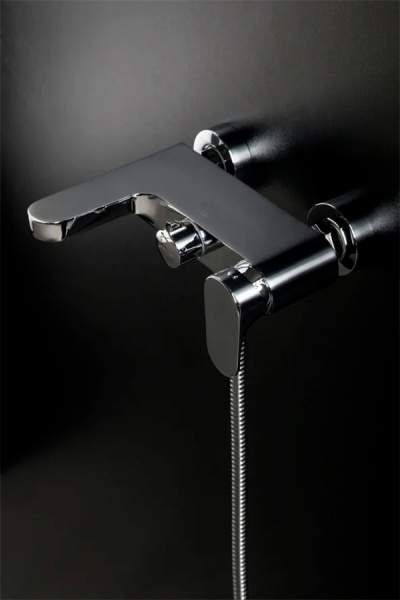 Смеситель для ванны или душа Boheme Spectre 453-CR настенный 
без термостата хром
