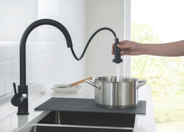 Смеситель для кухни Timo Saona 2316/03FL без подключения к фильтру черный