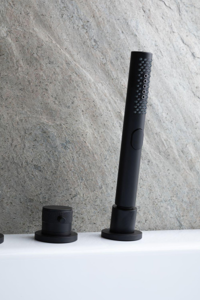 Смеситель для ванны Allen Brau Priority 5.31007-31 на борт ванны 
без термостата черный матовый