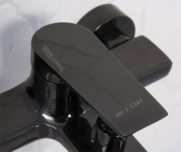 Смеситель для ванны или душа Wasserkraft Glan 6601 настенный 
без термостата черный глянцевый