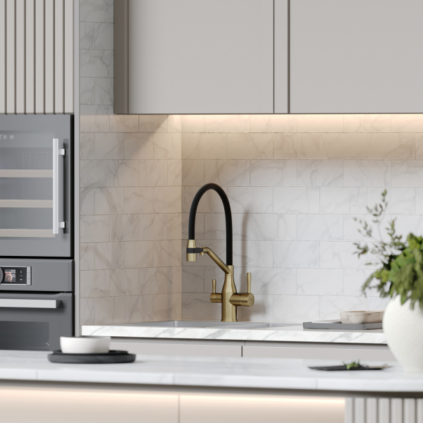 Смеситель для кухни Sancos Orta SC4008BG с подключением к фильтру брашированное золото/черный