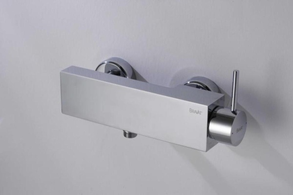 Смеситель для душа Bravat Arc F96061C-01-ENG настенный 
без термостата хром