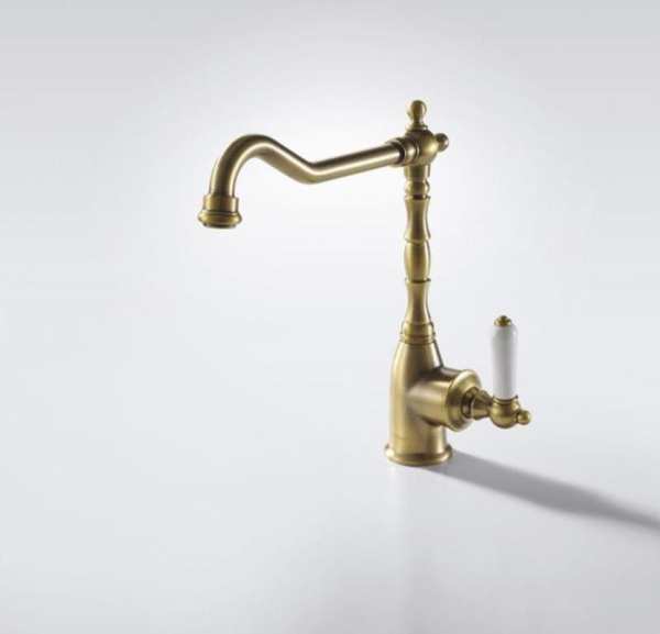 Смеситель для кухни Bravat Art F775109U без подключения к фильтру бронза