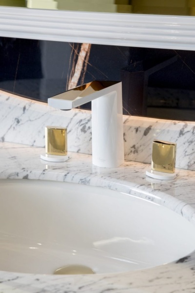 Смеситель для раковины Boheme Venturo 150-WG-TOUCH белый/золото