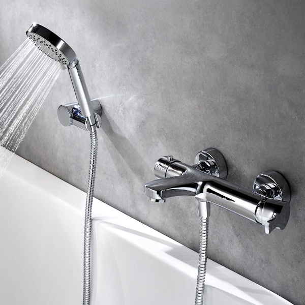 Смеситель для ванны или душа Wasserkraft Berkel 4801 настенный 
без термостата хром