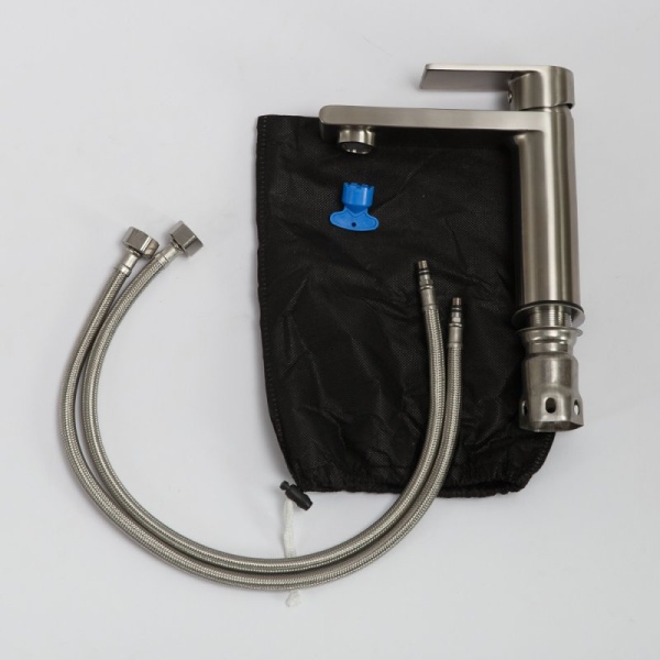 Смеситель для раковины BelBagno Nova NOV-LVM-IN сатин